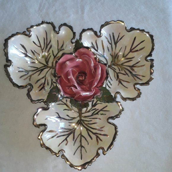 Other - Irredecsint ceramic glazed rose candy/chip dish, unique handpainted vintage bowl